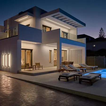 Maria, 3-bedroom With Private Pool *