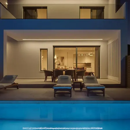 Maria, 3-bedroom With Private Pool *